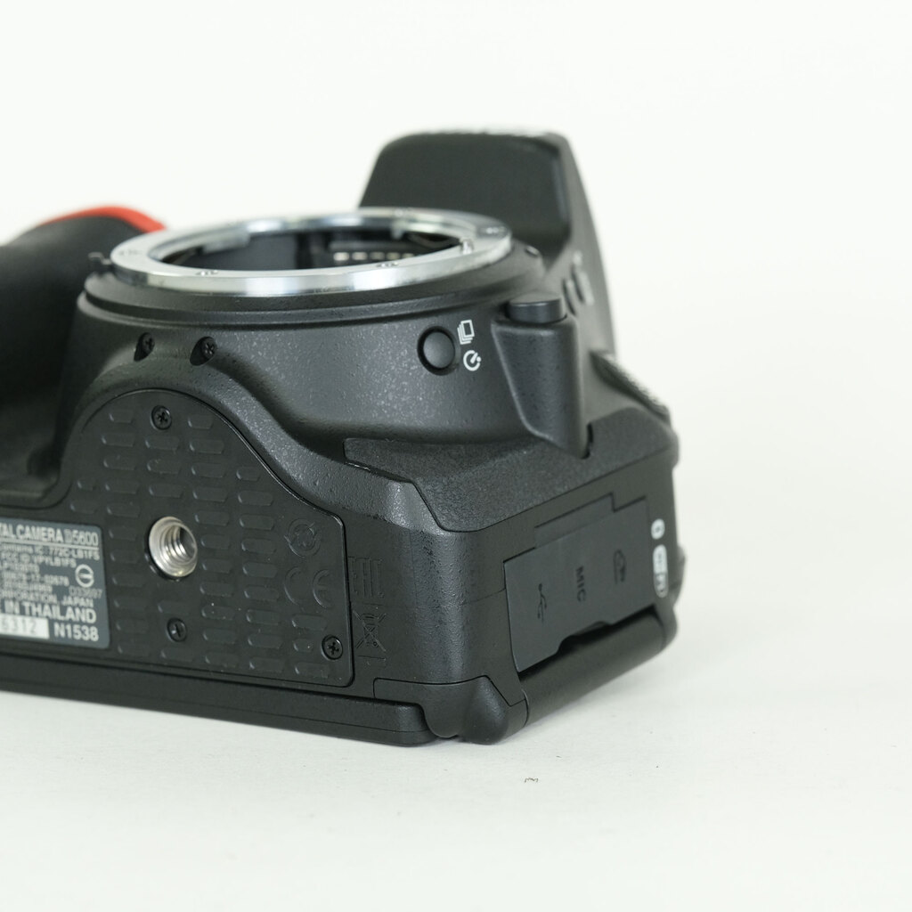 Nikon D5600