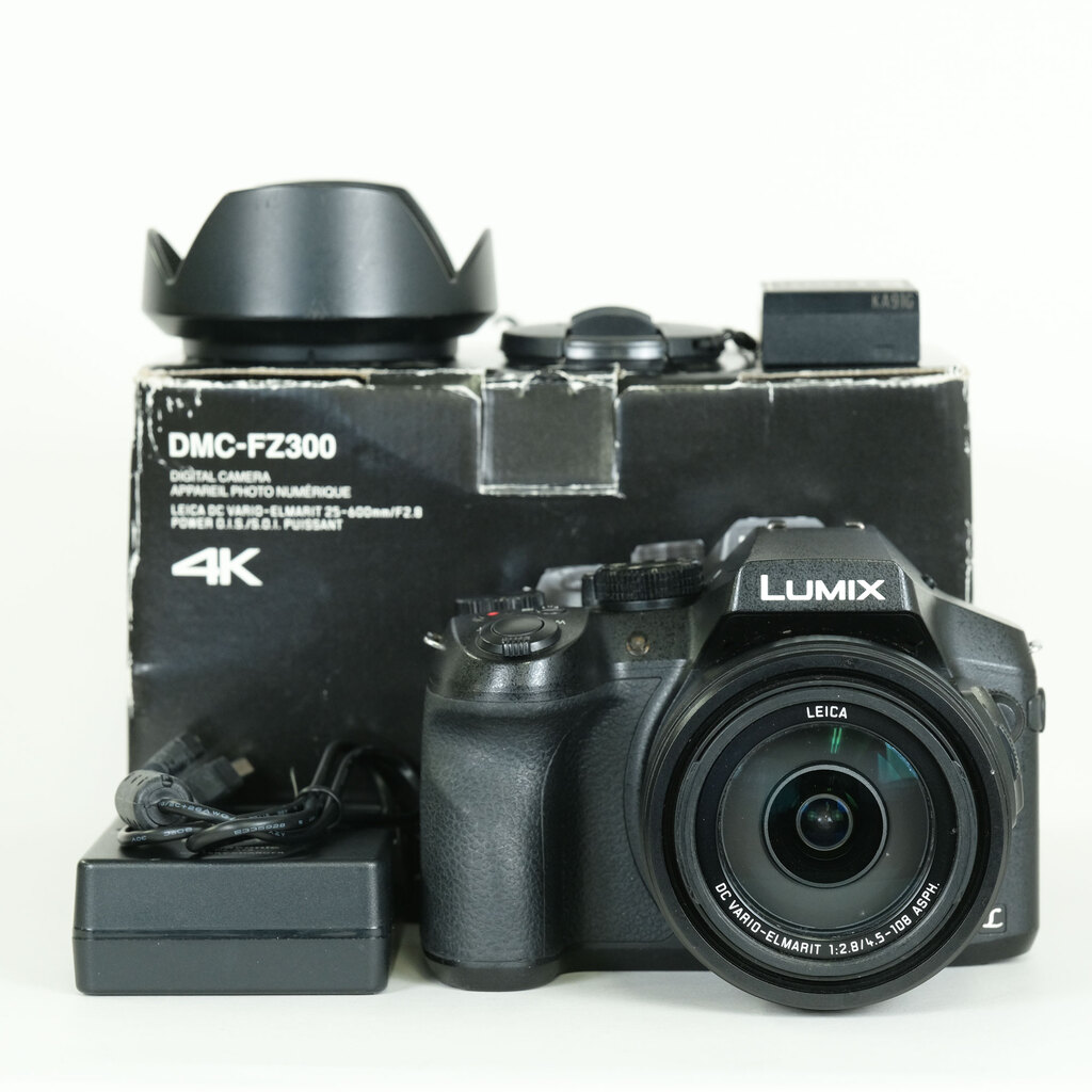 Panasonic LUMIX DMC-FZ300