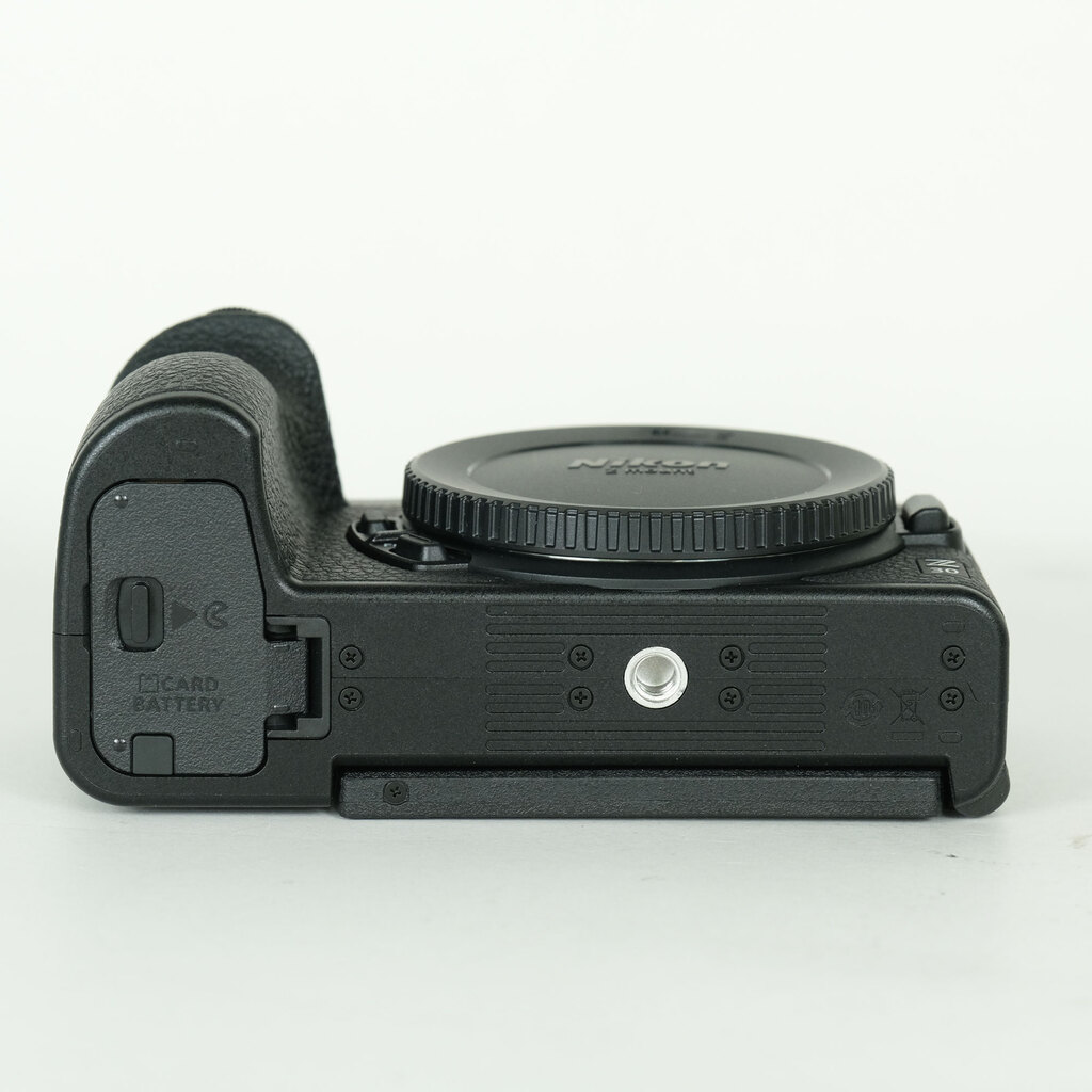 Nikon Z30の出品 | ONE SCENE（ワンシーン）