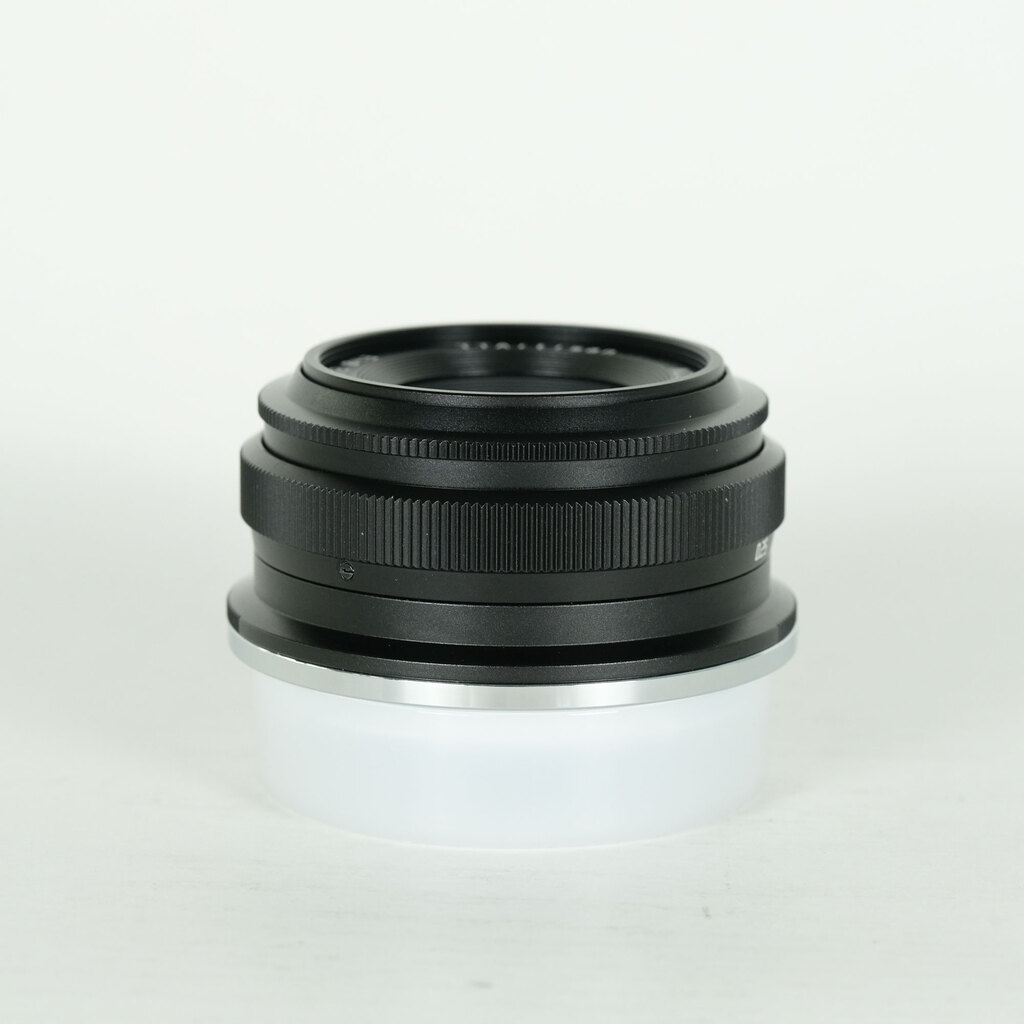 �������w TTArtisan 25mm F2 C (�j�R��Z�p) �u���b�N
