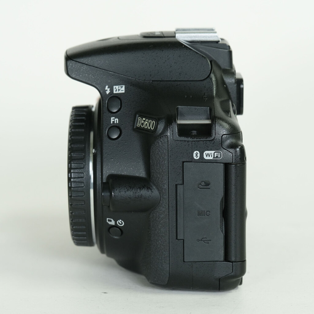 Nikon D5600