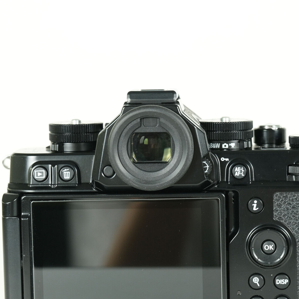 Nikon Z fの出品 | ONE SCENE（ワンシーン）