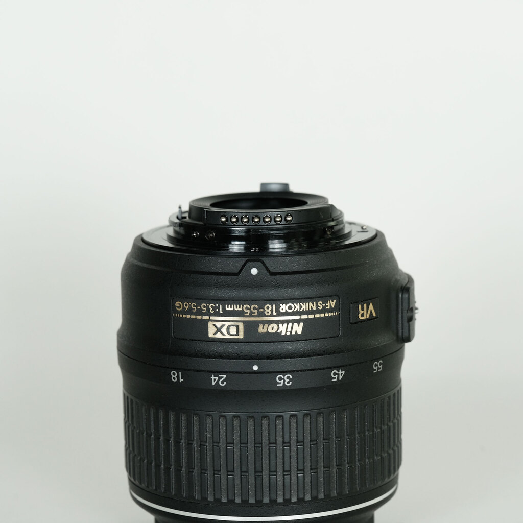 Nikon AF-S DX NIKKOR 18-55mm F3.5-5.6 G VR