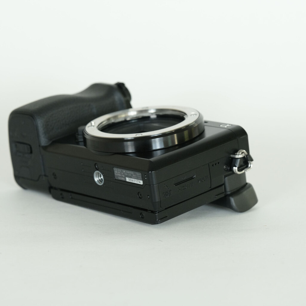 SONY α6100（ILCE-6100）