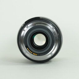 Canon EF-S18-200mm F3.5-5.6 IS Canon EF-S18-200mm F3.5-5.6 IS