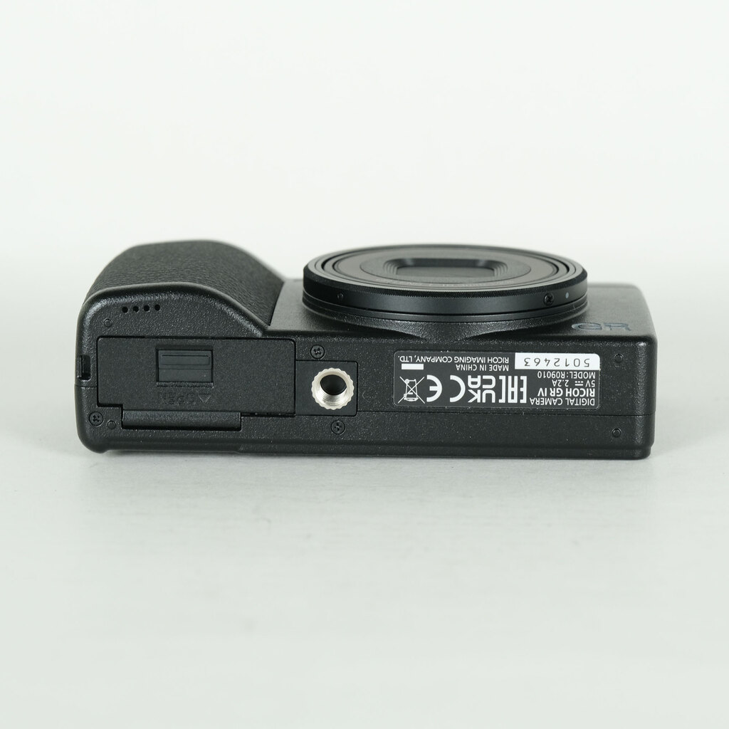 RICOH GR IV RICOH GR IV