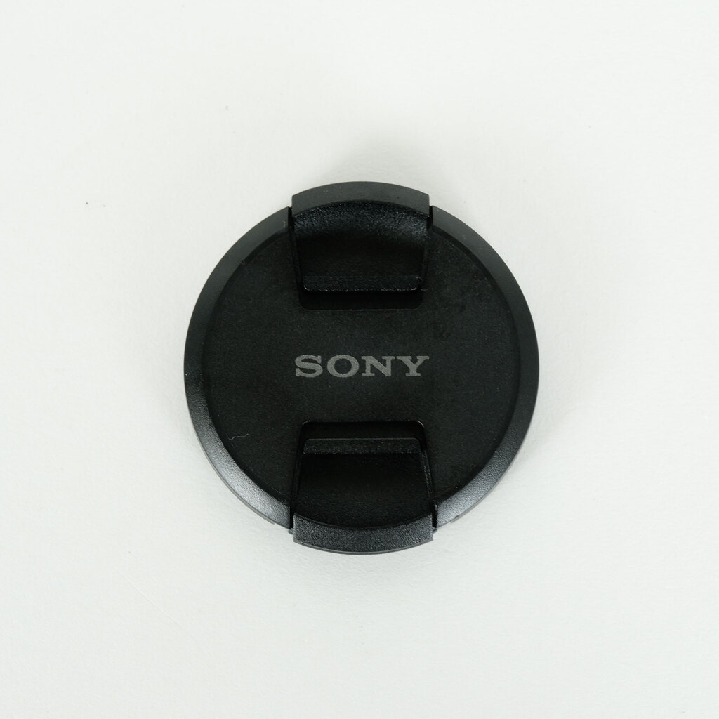 SONY E 18-135mm F3.5-5.6 OSS SEL18135