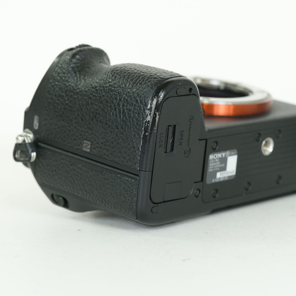 SONY α7 III(ILCE-7M3) SONY α7 III(ILCE-7M3)