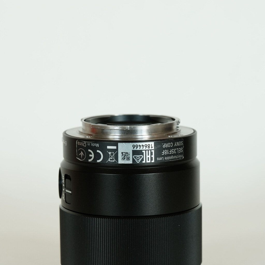 SONY FE 35mm F1.8 SEL35F18F SONY FE 35mm F1.8 SEL35F18F