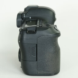 Canon EOS 6D Mark II