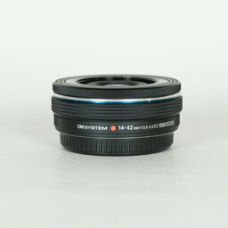 OM SYSTEM M.ZUIKO ED 14-42mm F3.5-5.6 EZ ブラック OM SYSTEM M.ZUIKO ED 14-42mm F3.5-5.6 EZ ブラック