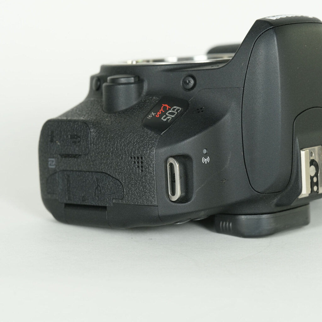 Canon EOS Kiss X9i Canon EOS Kiss X9i