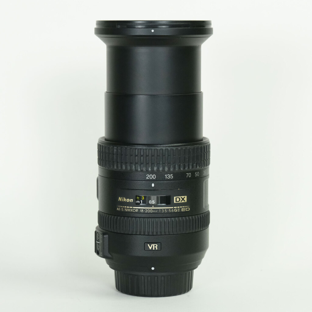 Nikon AF-S DX NIKKOR 18-200mm F3.5-5.6G ED VR II