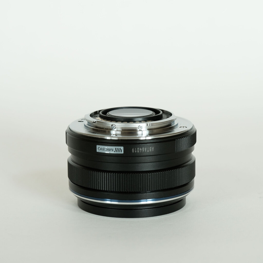 OLYMPUS M.ZUIKO DIGITAL 17mm F1.8