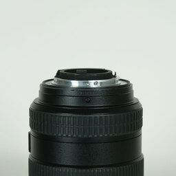 Nikon AF-S DX Zoom-Nikkor 17-55mm f/2.8G IF-ED Nikon AF-S DX Zoom-Nikkor 17-55mm f/2.8G IF-ED