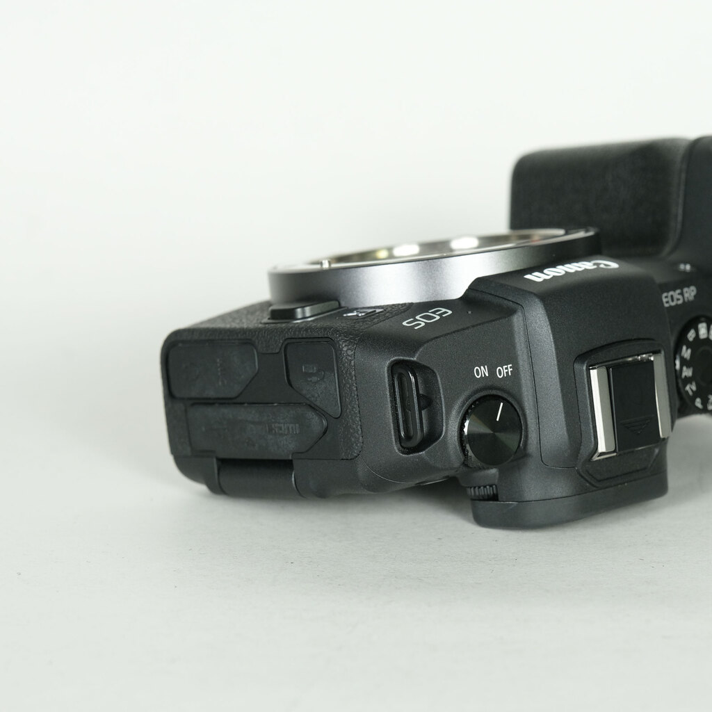 Canon EOS RP Canon EOS RP