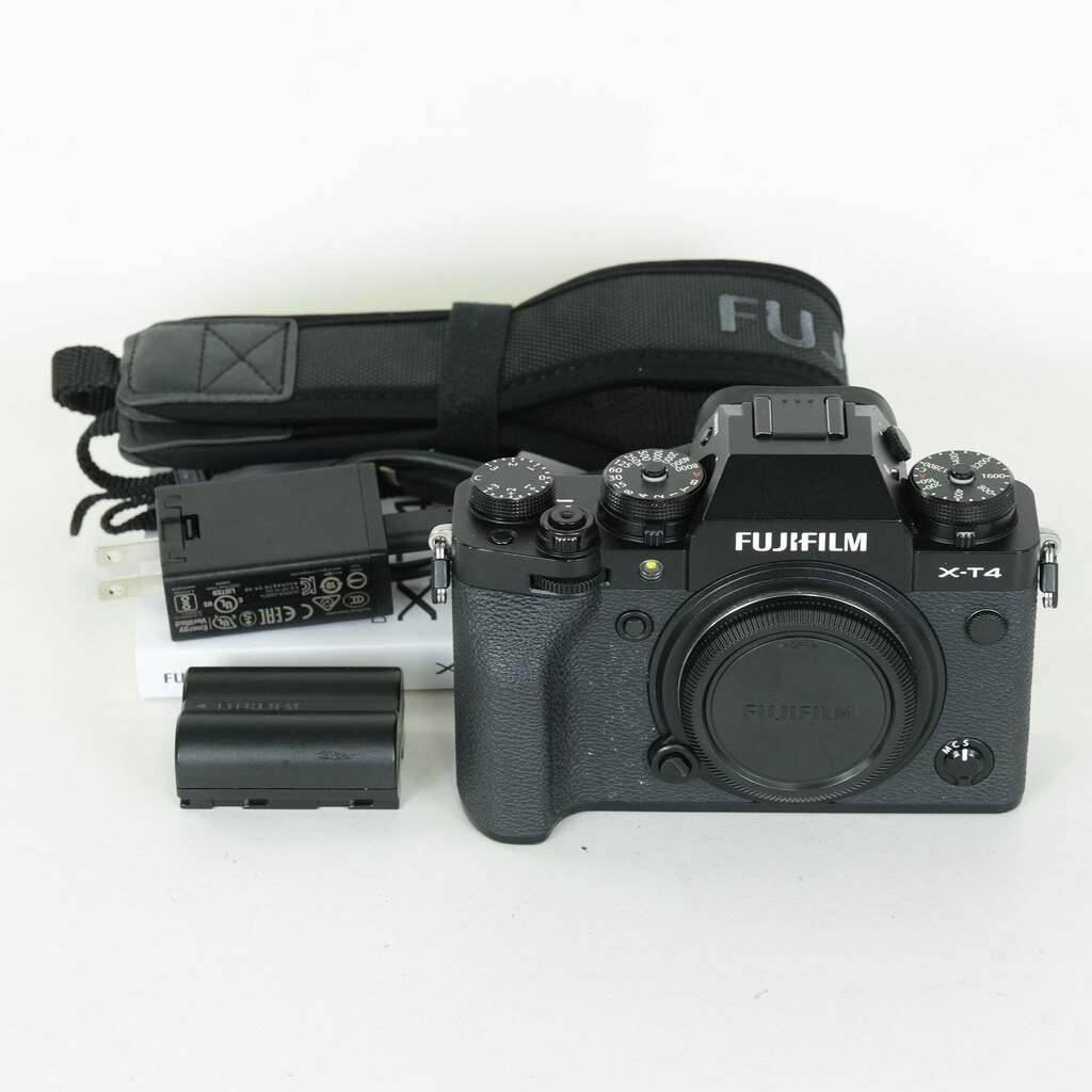 FUJIFILM X-T4 FUJIFILM X-T4