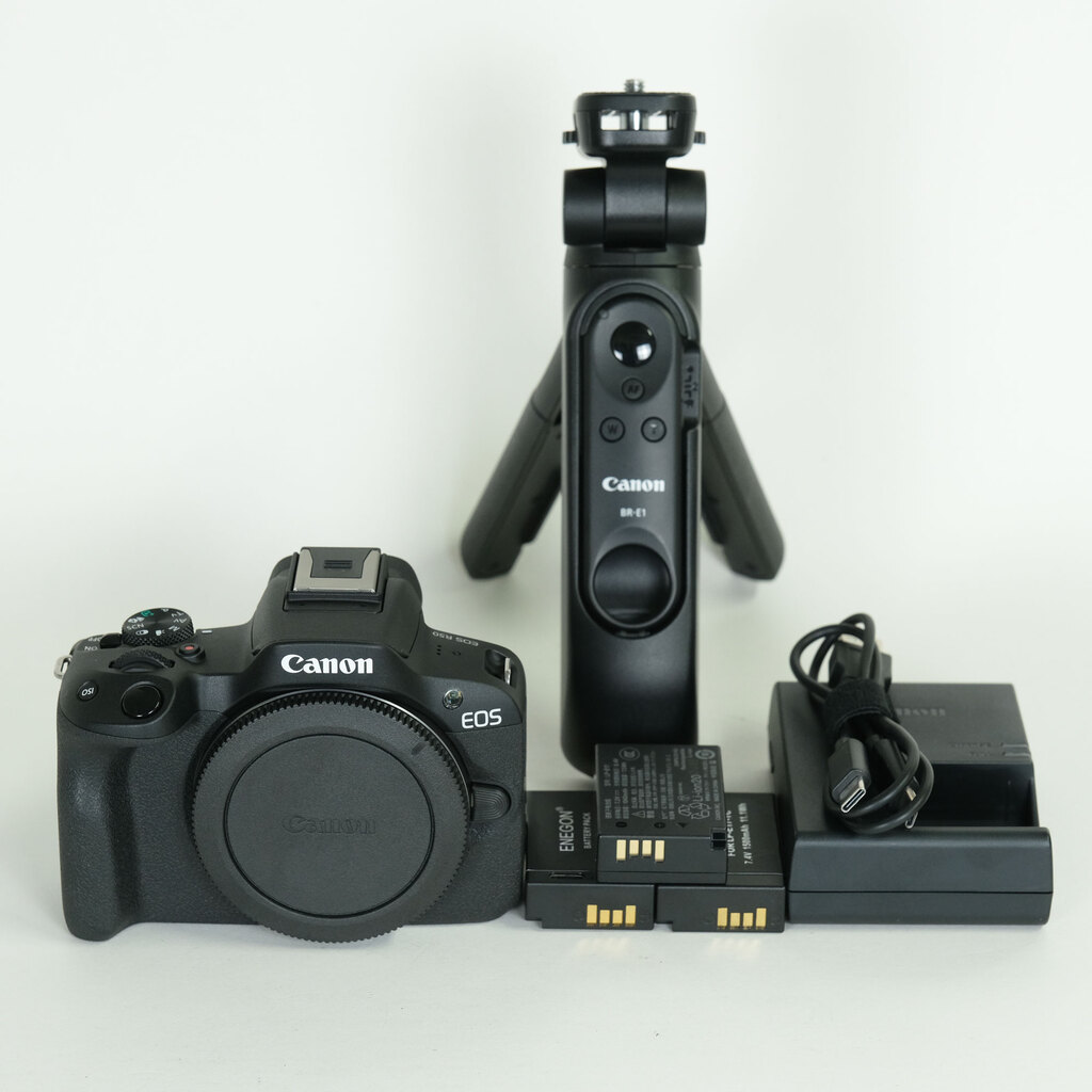 Canon EOS R50