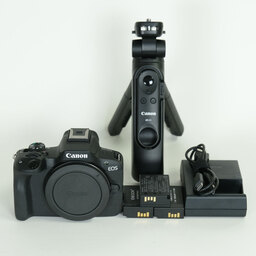Canon EOS R50