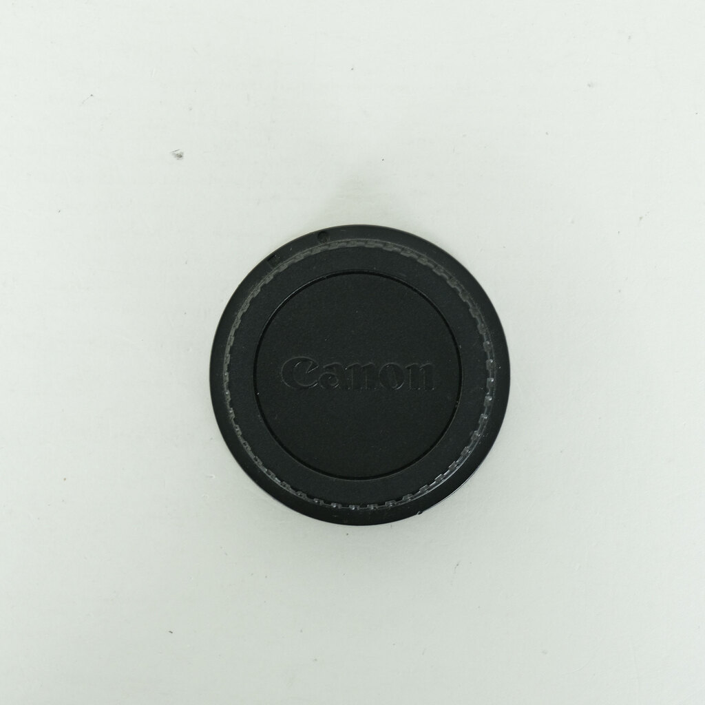 Canon EF-S18-135mm F3.5-5.6 IS USM