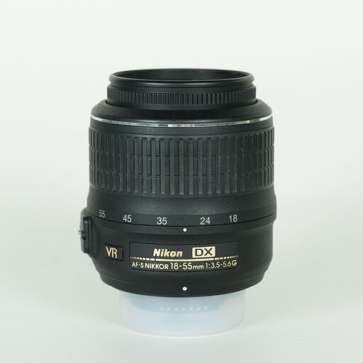 Nikon AF-S DX NIKKOR 18-55mm F3.5-5.6 G VRの出品 | ONE SCENE（ワン