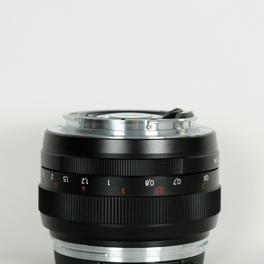 Carl Zeiss Planar T* 50mm F1.4 ZE [キヤノンEF用]