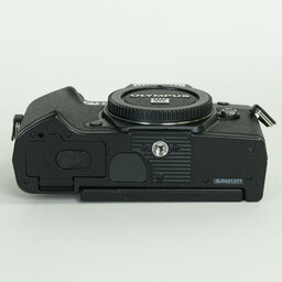 OLYMPUS OM-D E-M5 Mark III