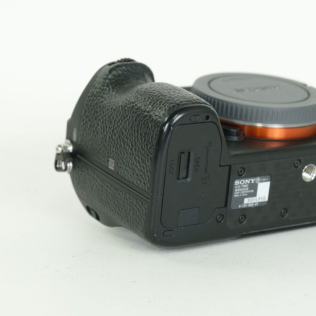 SONY α7R III(ILCE-7RM3) SONY α7R III(ILCE-7RM3)