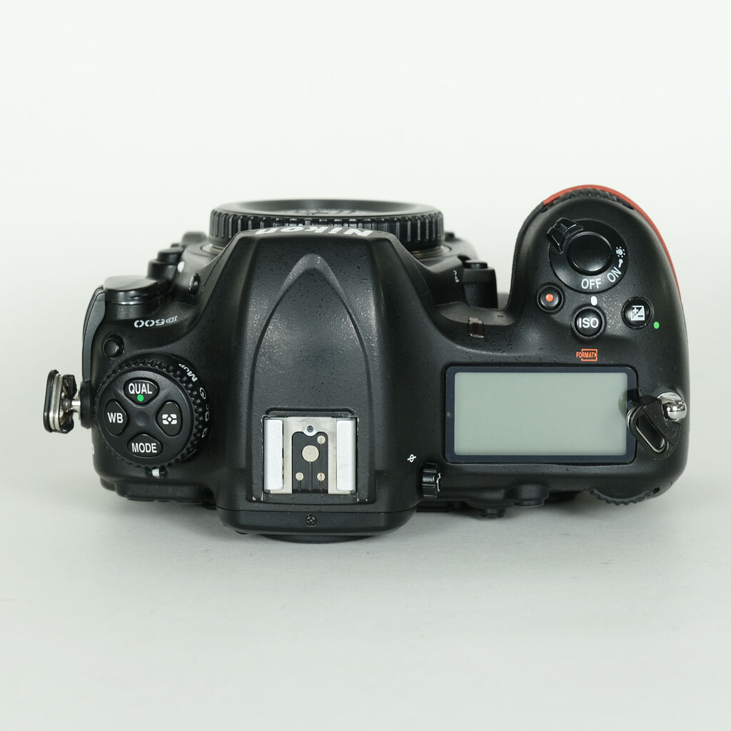 Nikon D500