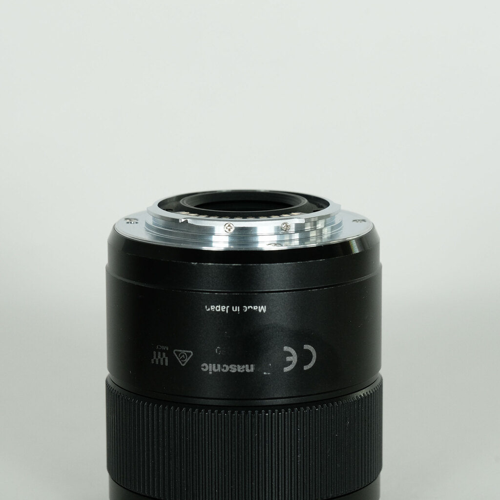 Panasonic LUMIX G MACRO 30mm F2.8 ASPH. MEGA O.I.S.