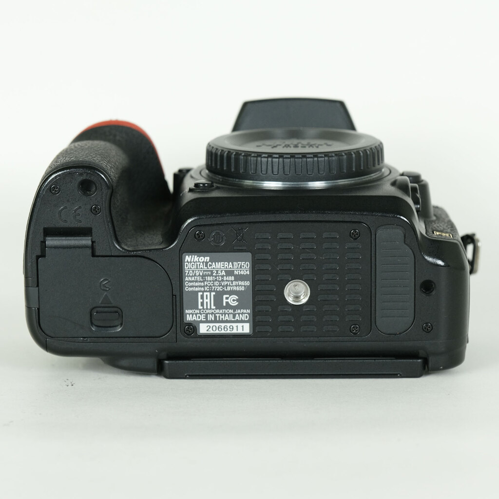Nikon D750