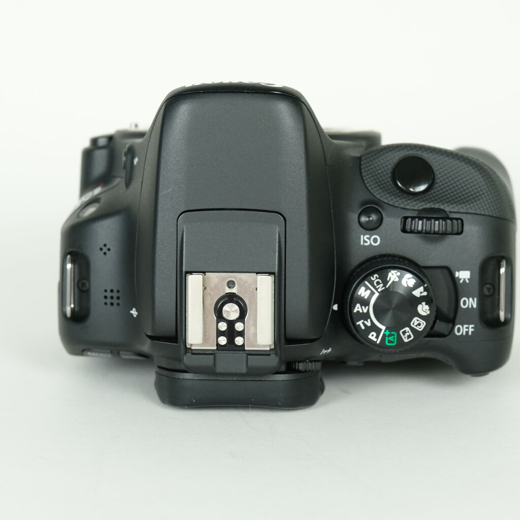 Canon EOS Kiss X7