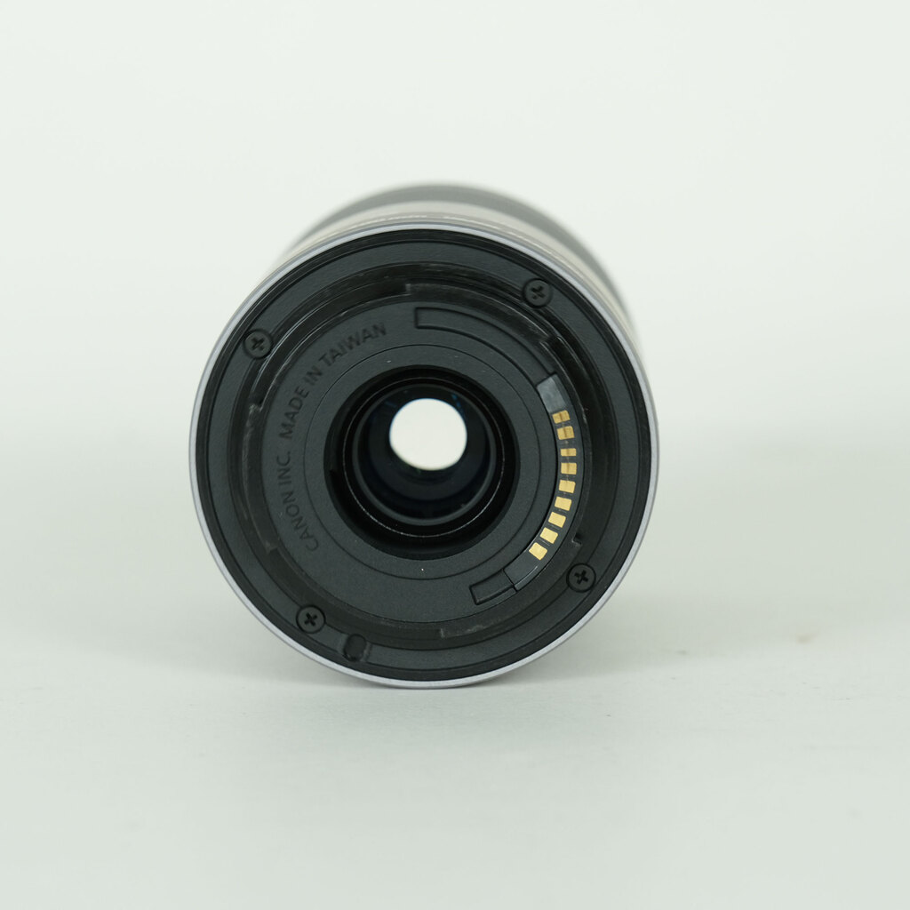 Canon EF-M55-200mm F4.5-6.3 IS STM シルバーの出品 | ONE SCENE