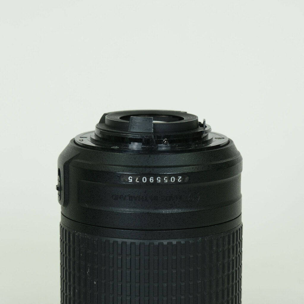Nikon AF-S DX NIKKOR 55-200mm F4-5.6G ED VR II Nikon AF-S DX NIKKOR 55-200mm F4-5.6G ED VR II