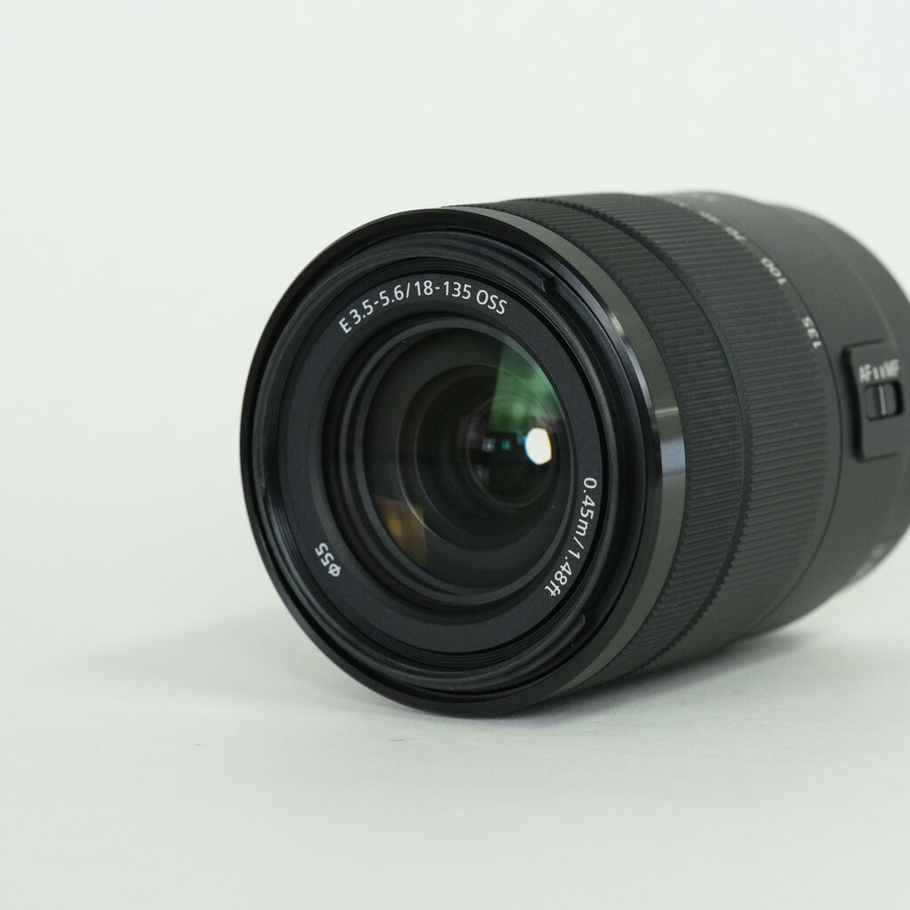 SONY E 18-135mm F3.5-5.6 OSS SEL18135