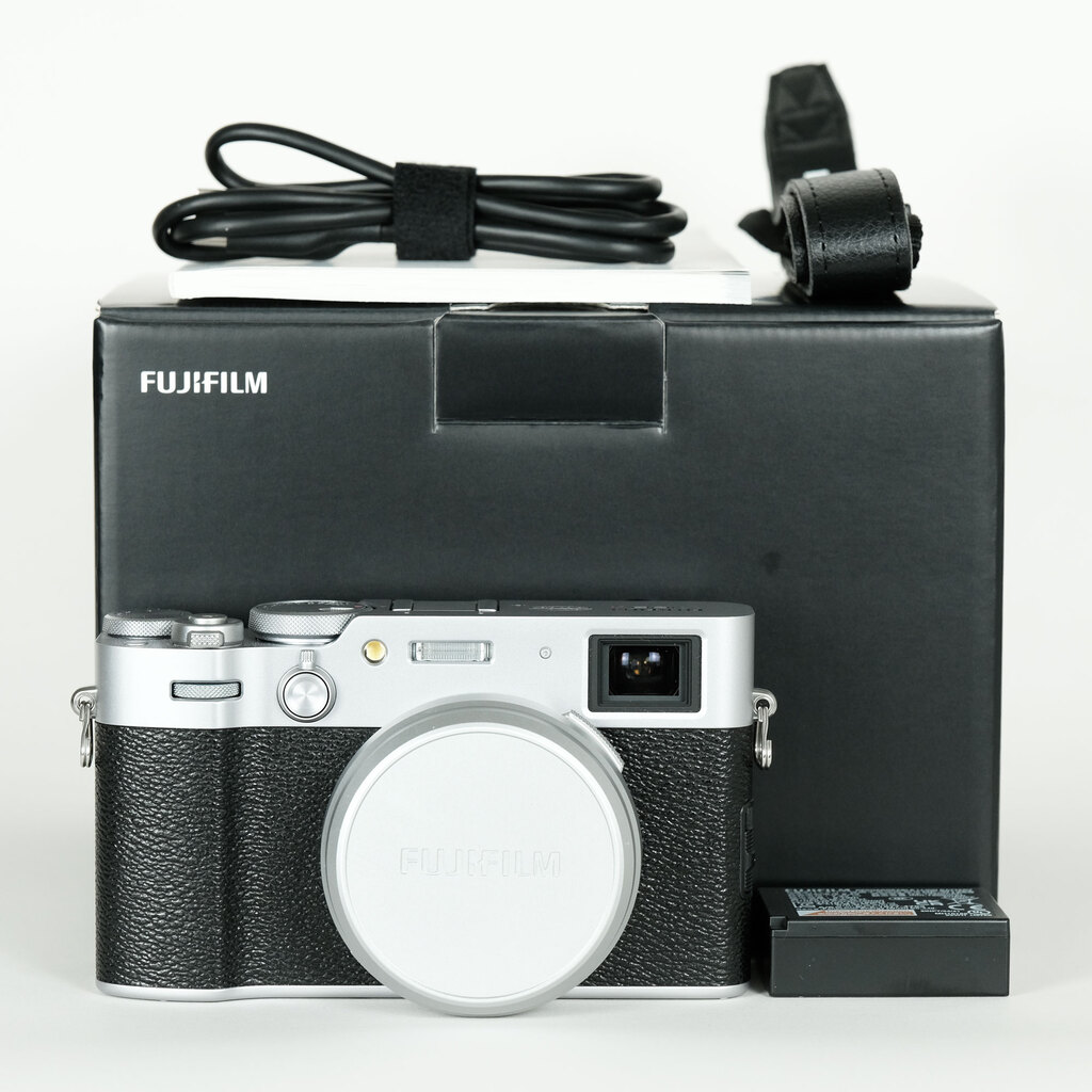 FUJIFILM X100VI