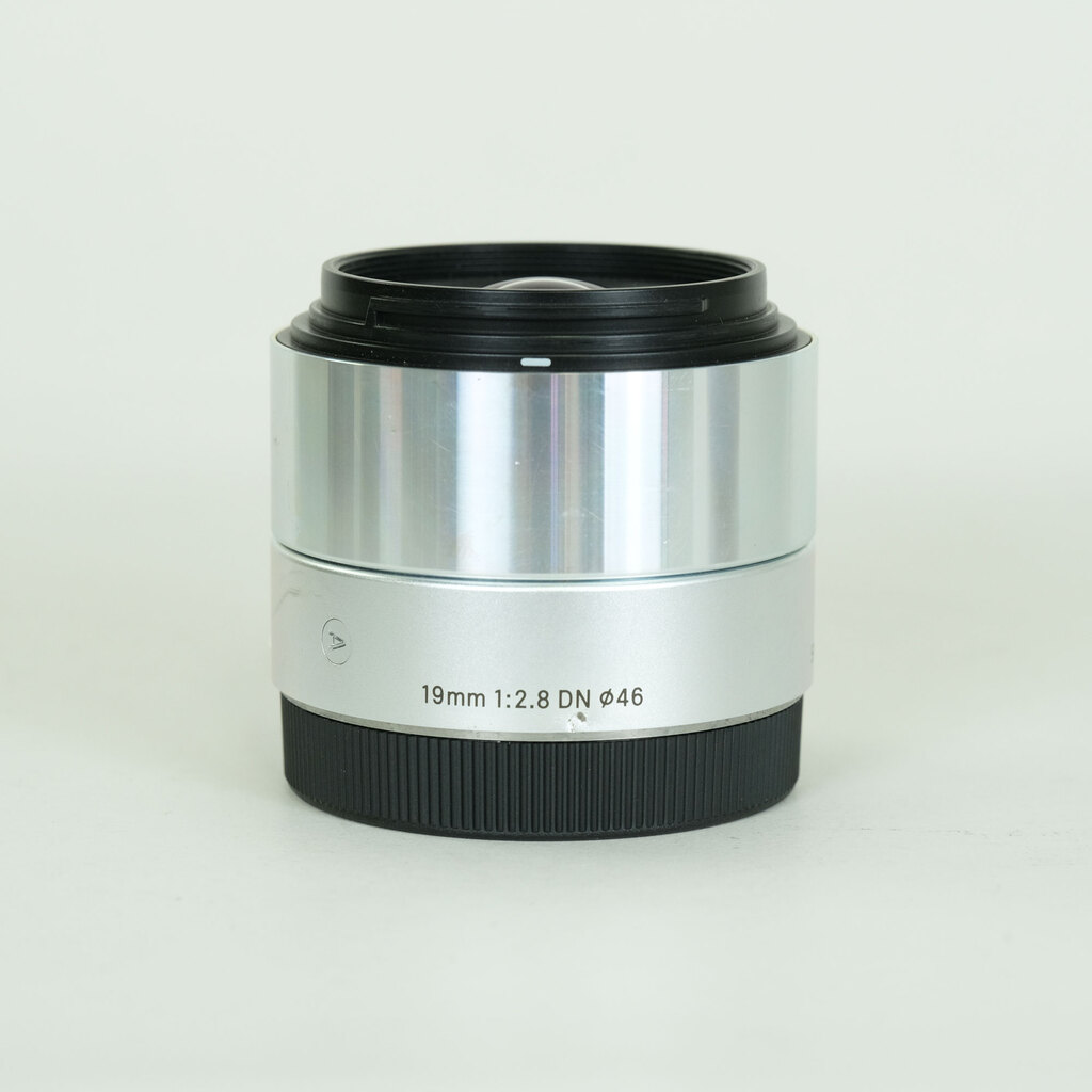 SIGMA A 19mm F2.8 DN (ソニーE用)　シルバー
