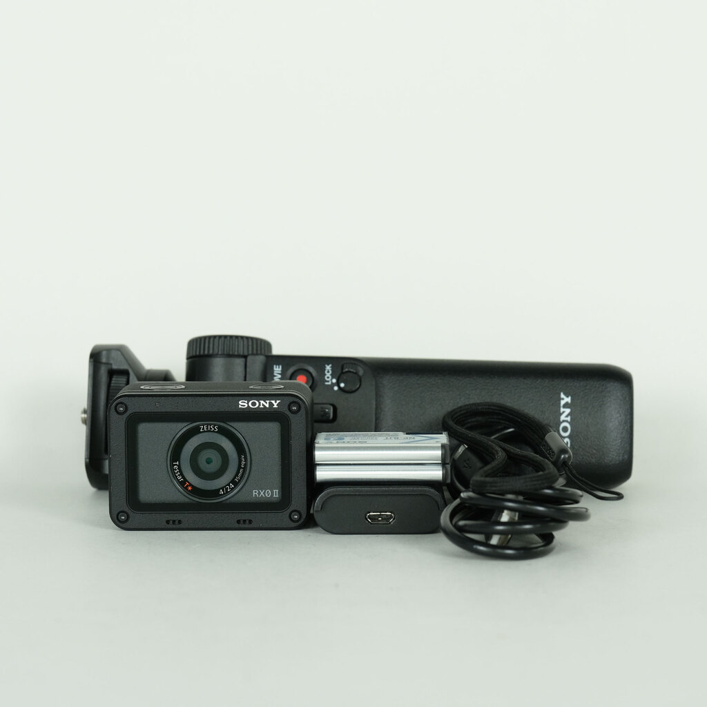 SONY Cyber-shot DSC-RX0M2の出品 | ONE SCENE（ワンシーン）
