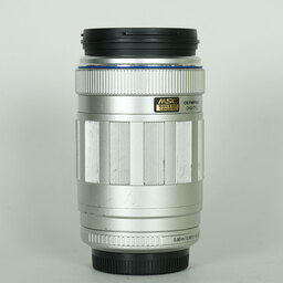 OLYMPUS M.ZUIKO ED75-300mm F4.8-6.7 シルバー