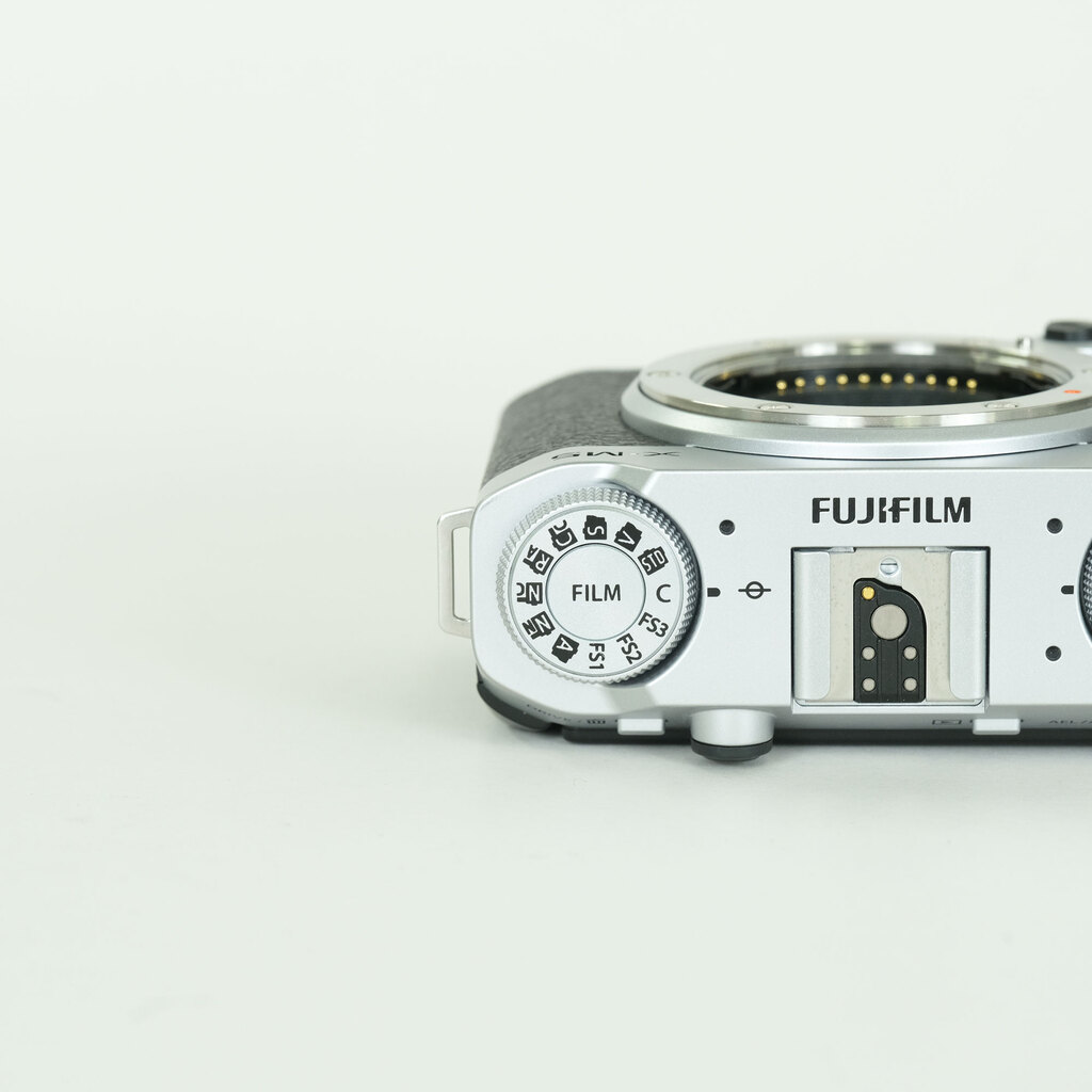 FUJIFILM X-M5 FUJIFILM X-M5