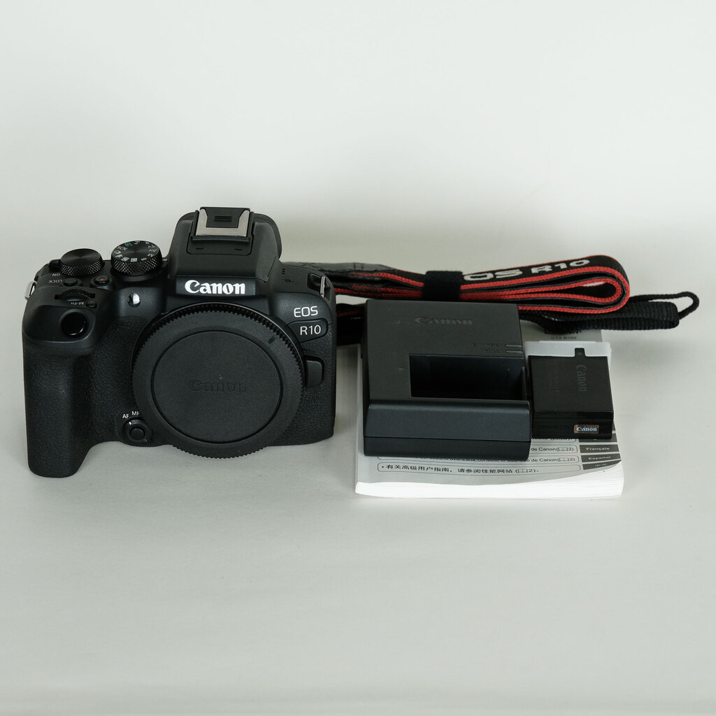 Canon EOS R10