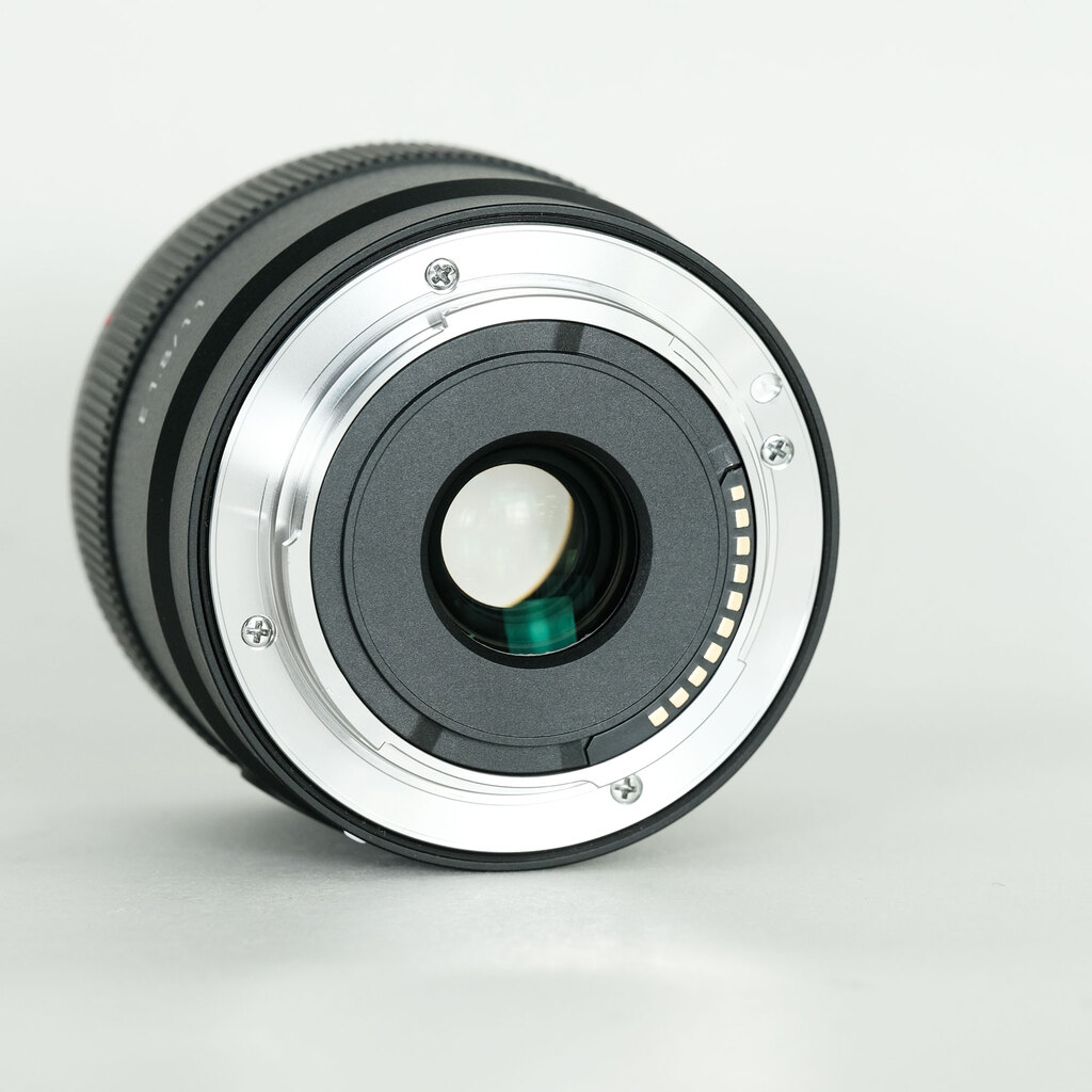 SONY E 11mm F1.8 SEL11F18