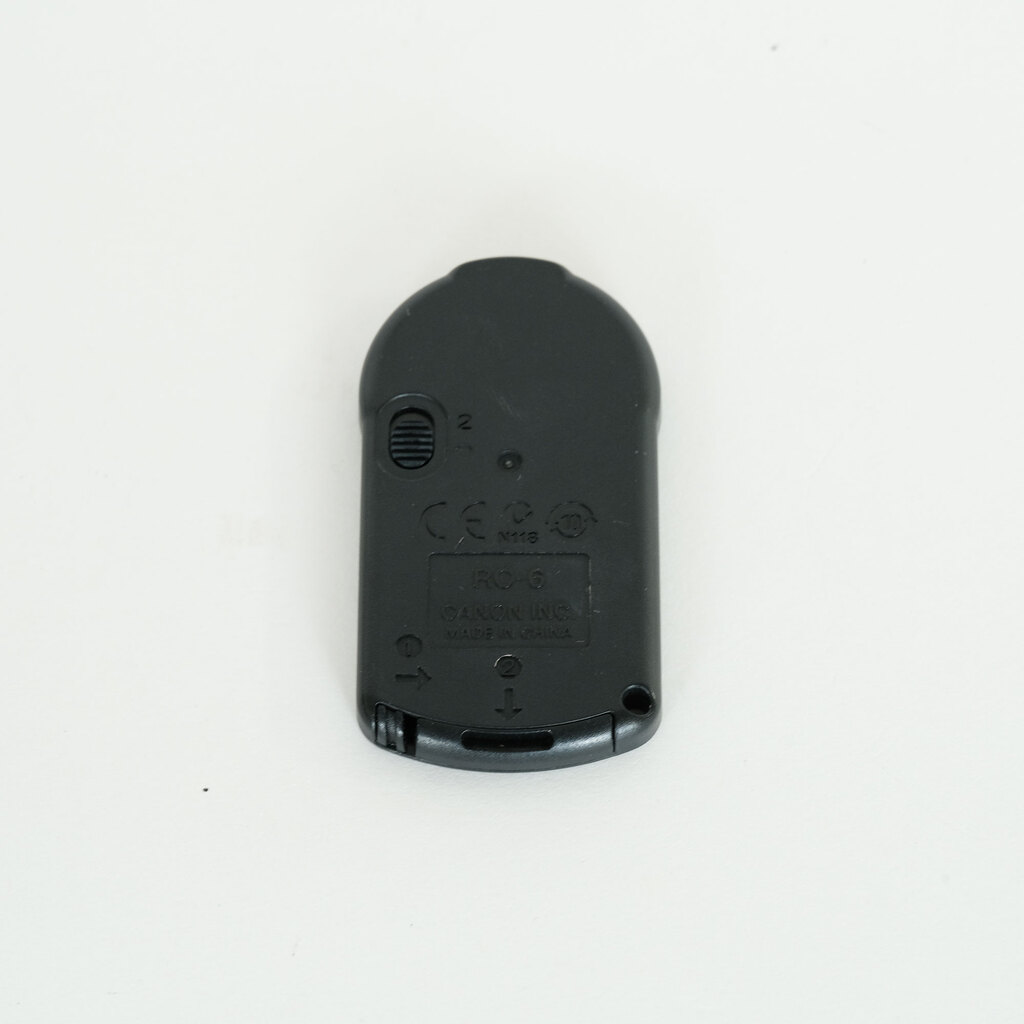 Canon EOS 8000D Canon EOS 8000D