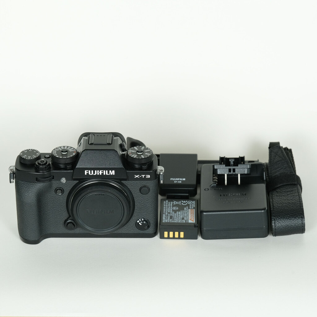 FUJIFILM X-T3 FUJIFILM X-T3