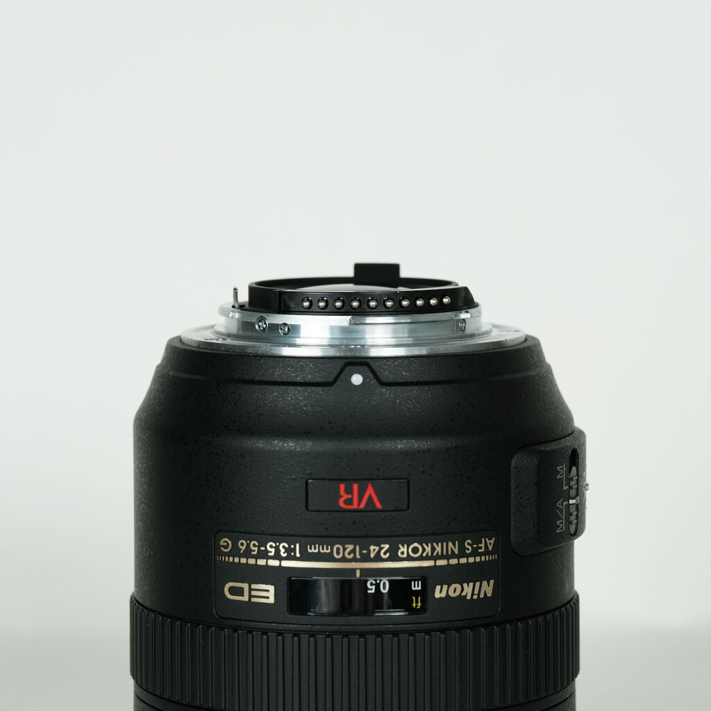 Nikon AF-S VR Zoom-Nikkor 24-120mm F3.5-5.6G IF-ED
