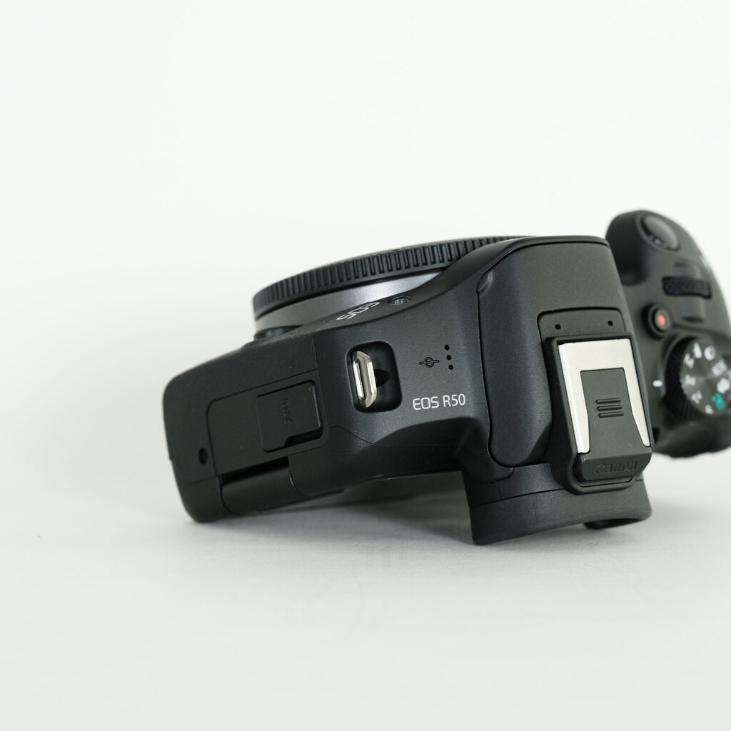 Canon EOS R50