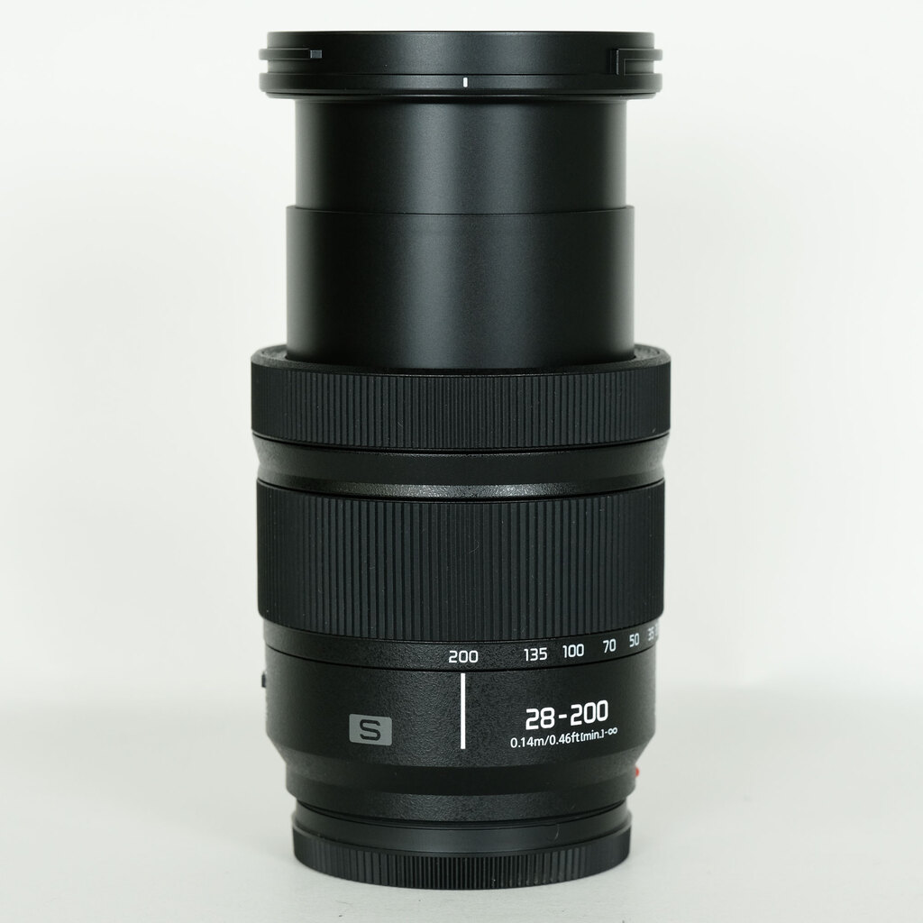 Panasonic LUMIX S 28-200mm F4-7.1 MACRO O.I.S.