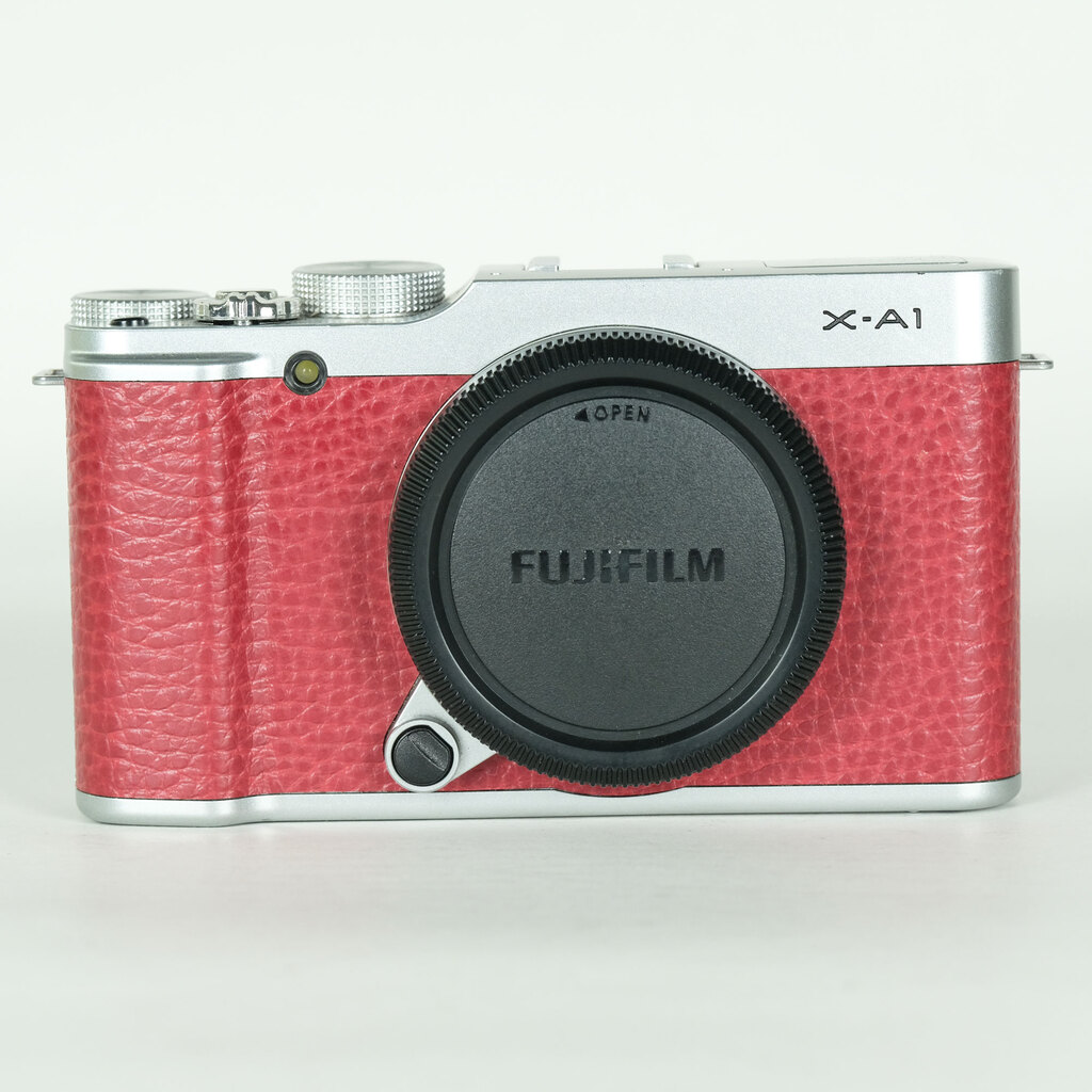 FUJIFILM X-A1 ボディ レッドの出品 | ONE SCENE（ワンシーン）