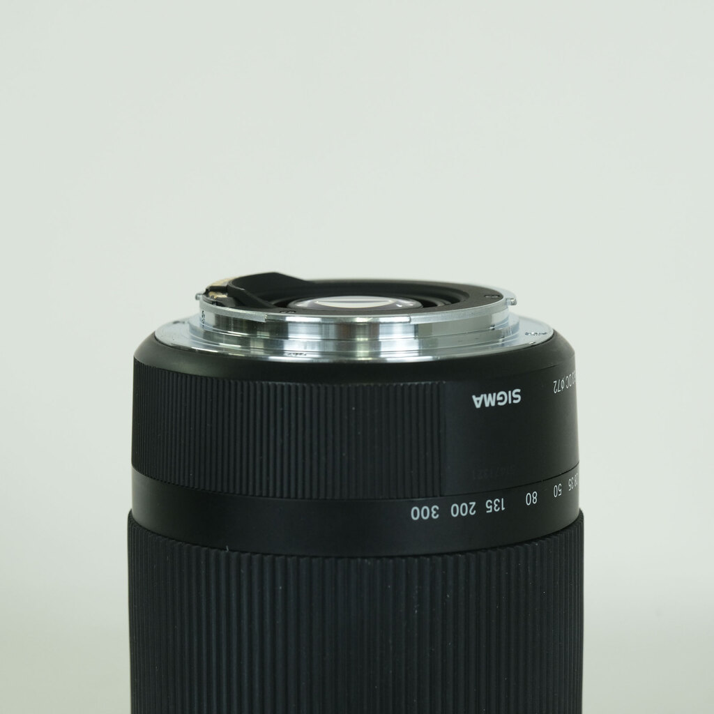 SIGMA 18-300mm F3.5-6.3 DC MACRO OS HSM｜Contemporary [キヤノンEF用]