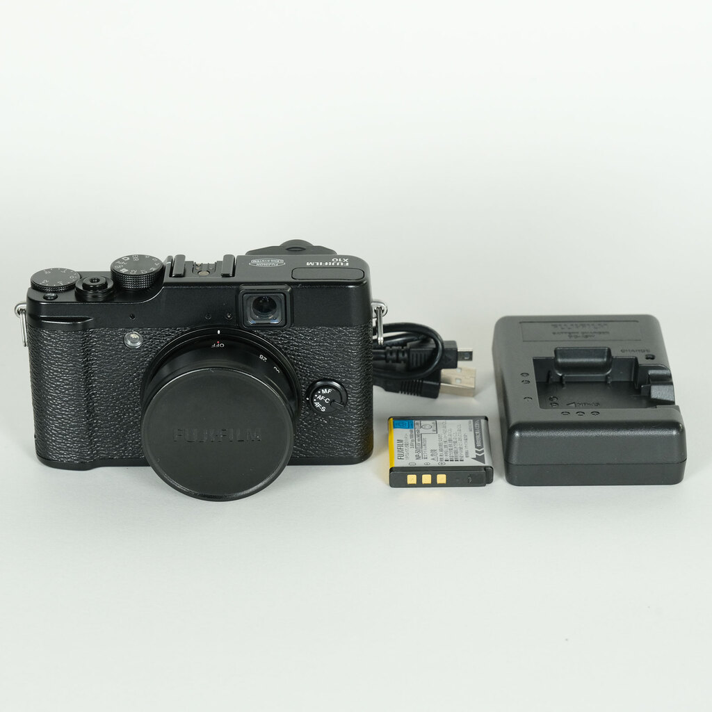 FUJIFILM X10 ブラック